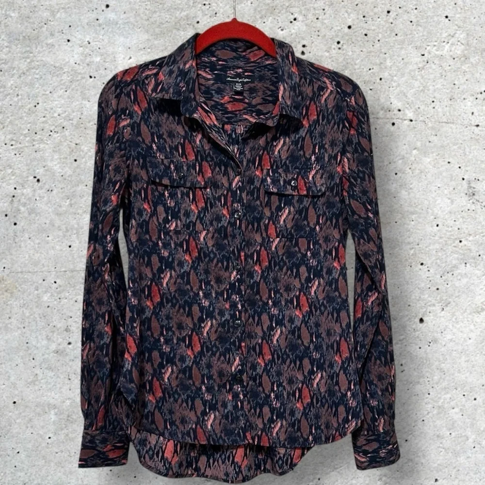 American Eagle Button Down Print Blouse. Size XS - Picture 2 of 7